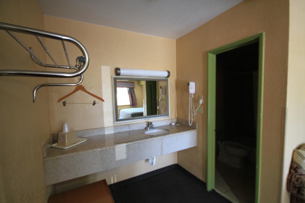 יוסטון Holiday Terrace Motel מראה חיצוני תמונה